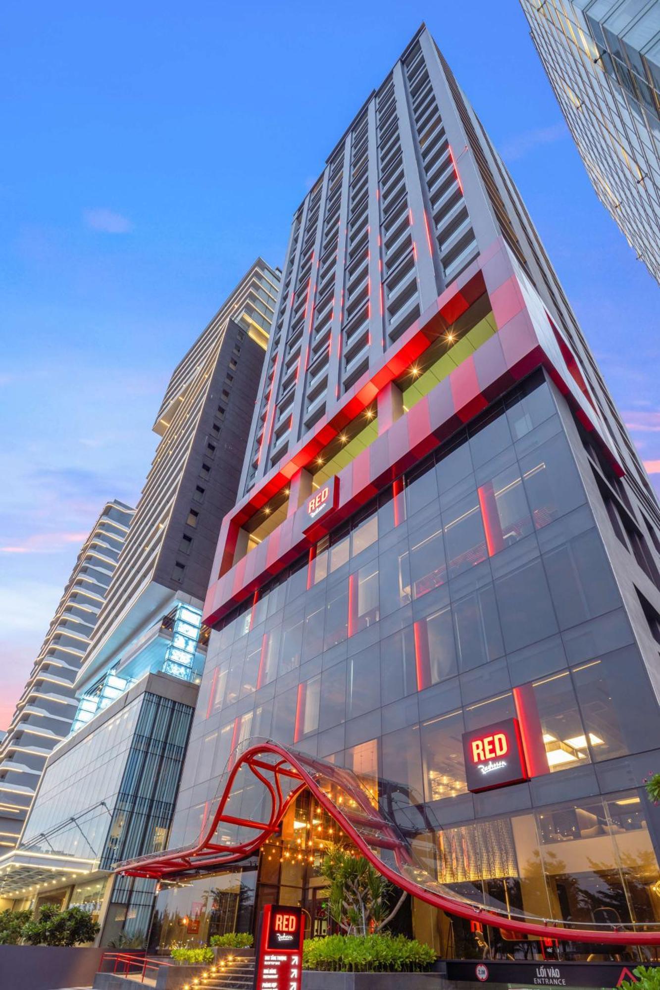 فندق Radisson Red Danang المظهر الخارجي الصورة