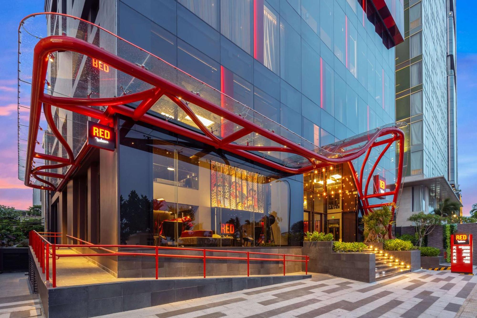 فندق Radisson Red Danang المظهر الخارجي الصورة
