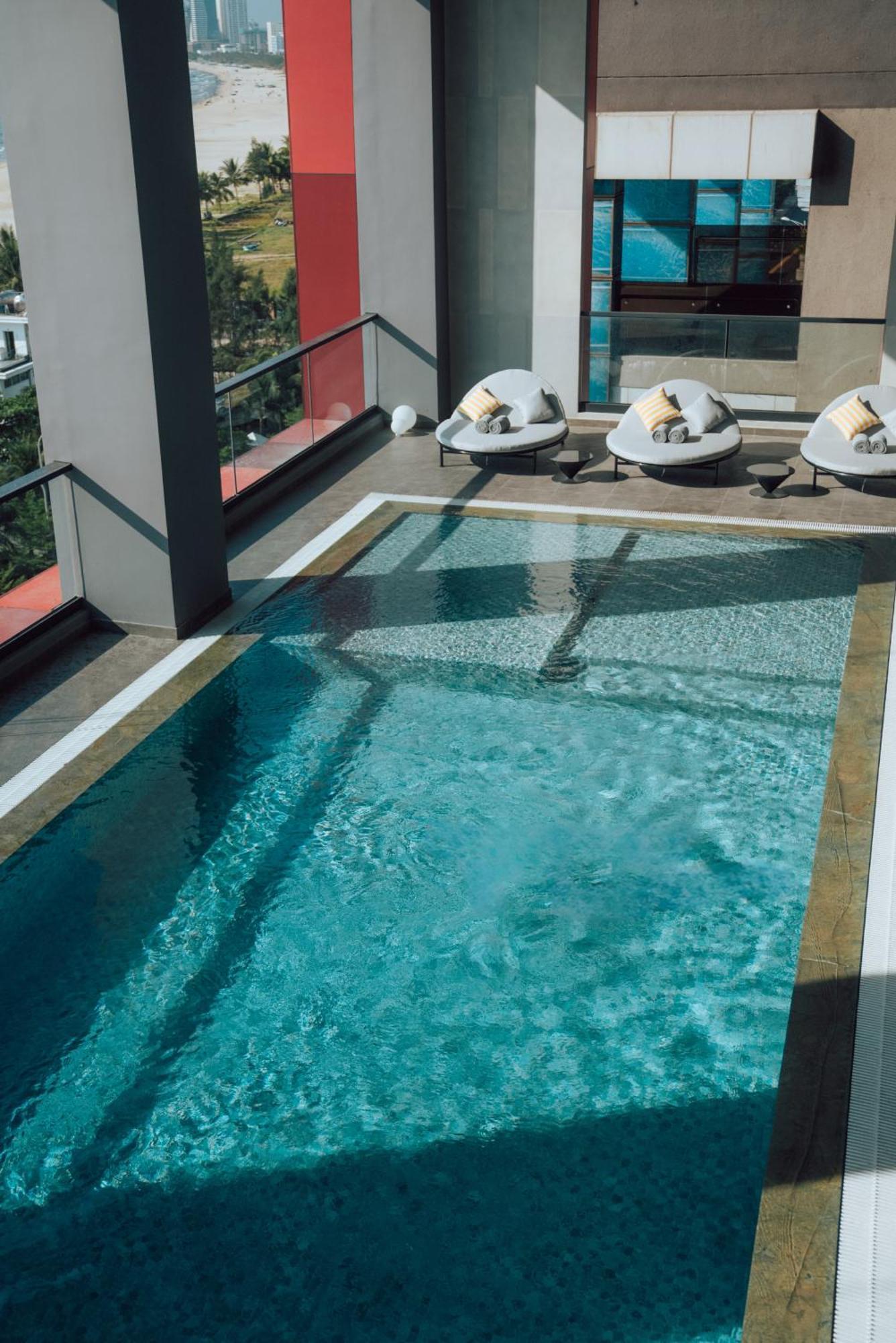 فندق Radisson Red Danang المظهر الخارجي الصورة