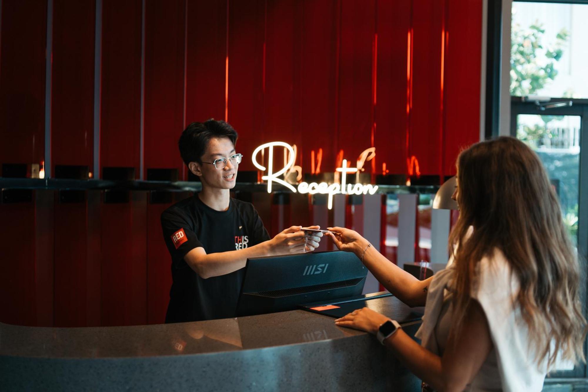 فندق Radisson Red Danang المظهر الخارجي الصورة